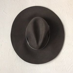Ecoté wide brim hat